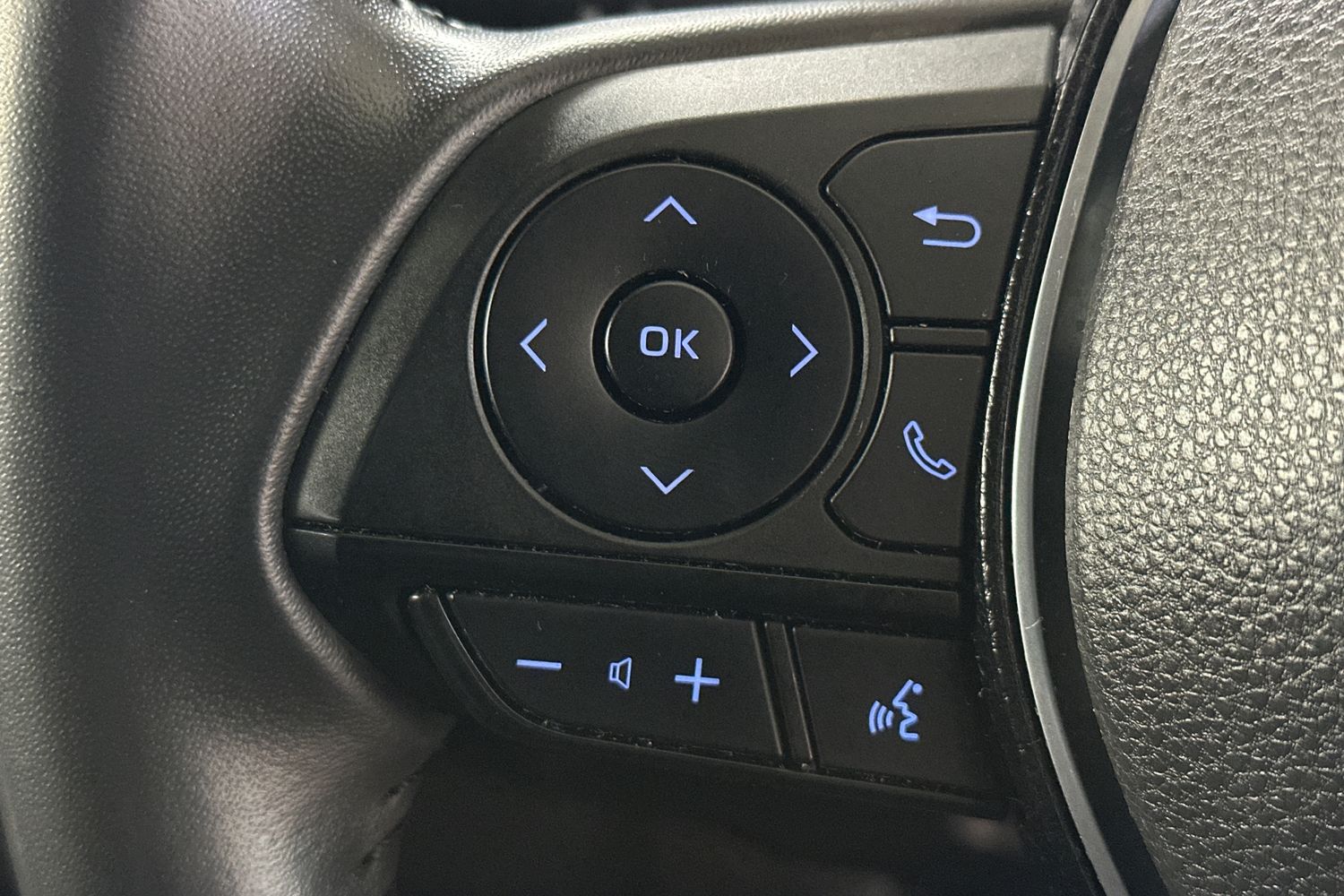 Used Toyota RAV4 2020 for sale - 76536529: Photo 27