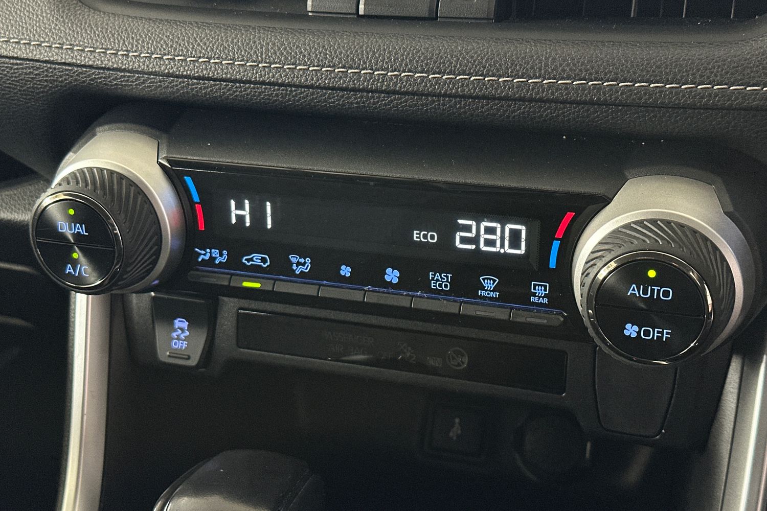 Used Toyota RAV4 2020 for sale - 76536529: Photo 35