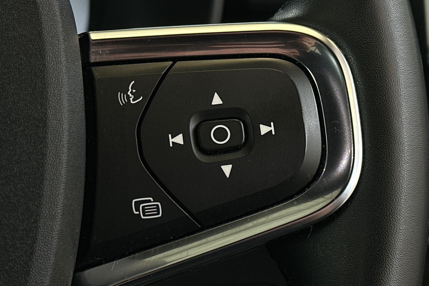 Used Volvo XC40 2022 for sale - 77651069: Photo 30