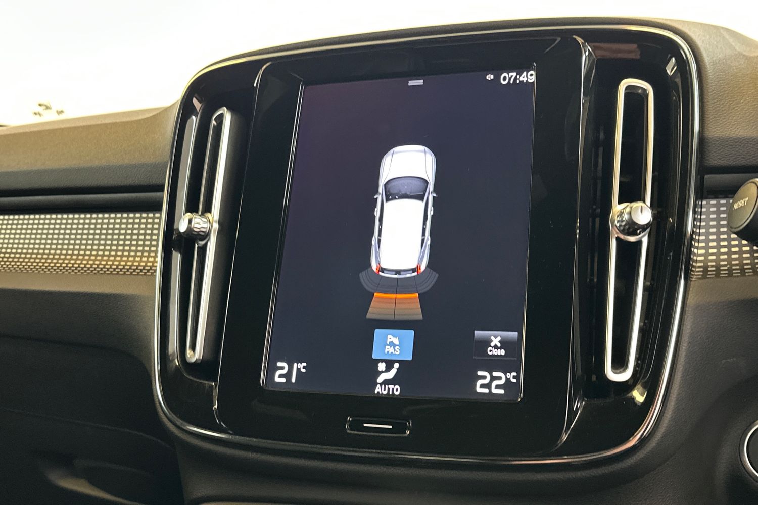 Used Volvo XC40 2022 for sale - 77651069: Photo 40