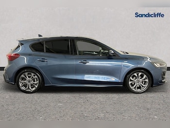 Used Ford Focus 2023 for sale - 76047655: Photo 3