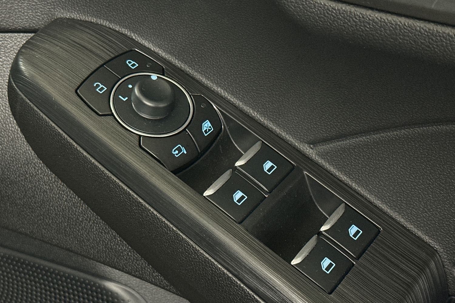 Used Ford Kuga 2025 for sale - 76694246: Photo 18