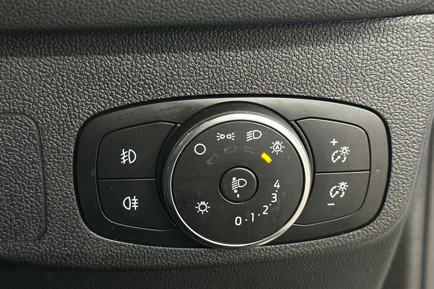 Used Ford Focus 2023 for sale - 76082806: Photo 23