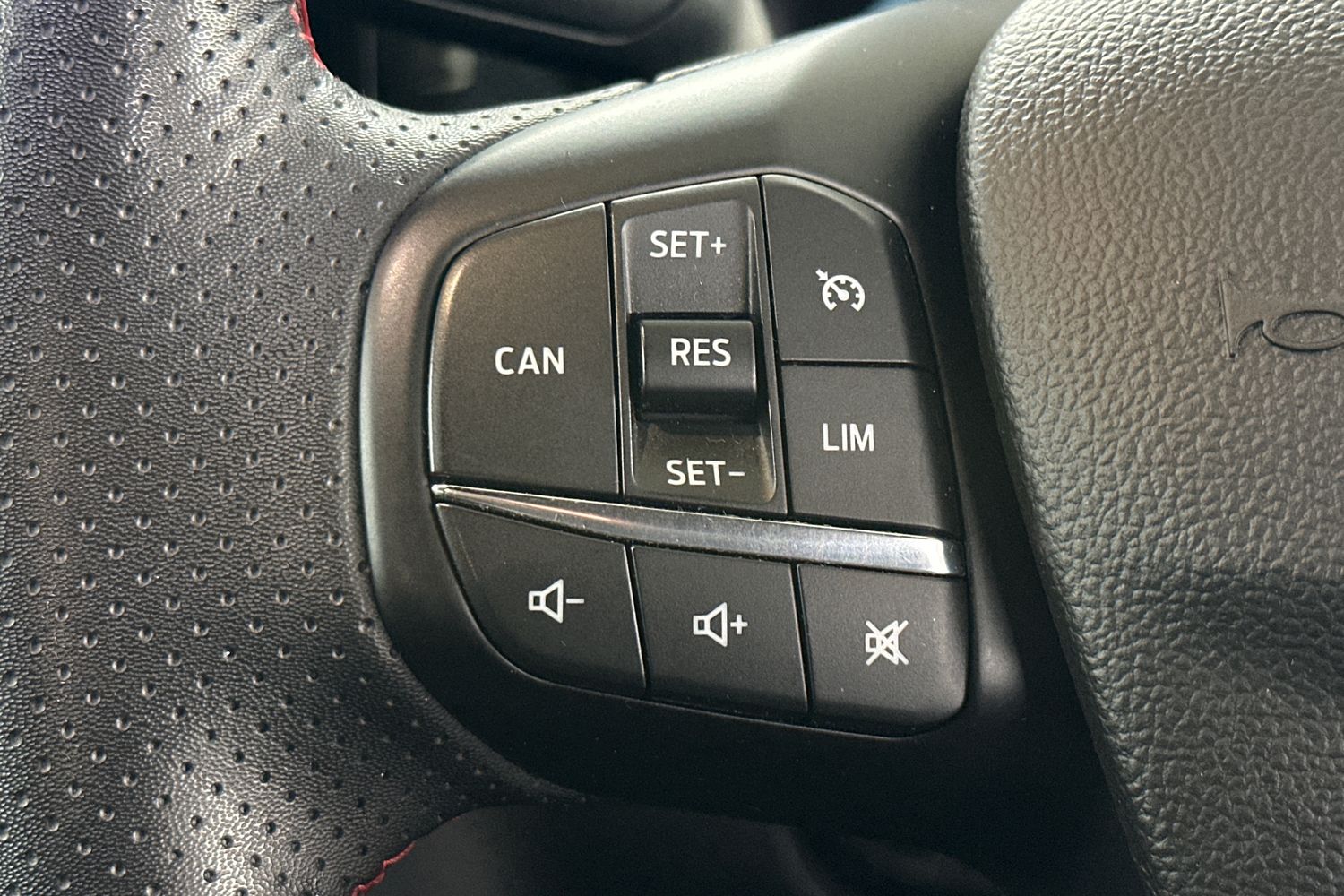 Used Ford Focus 2023 for sale - 76082806: Photo 25