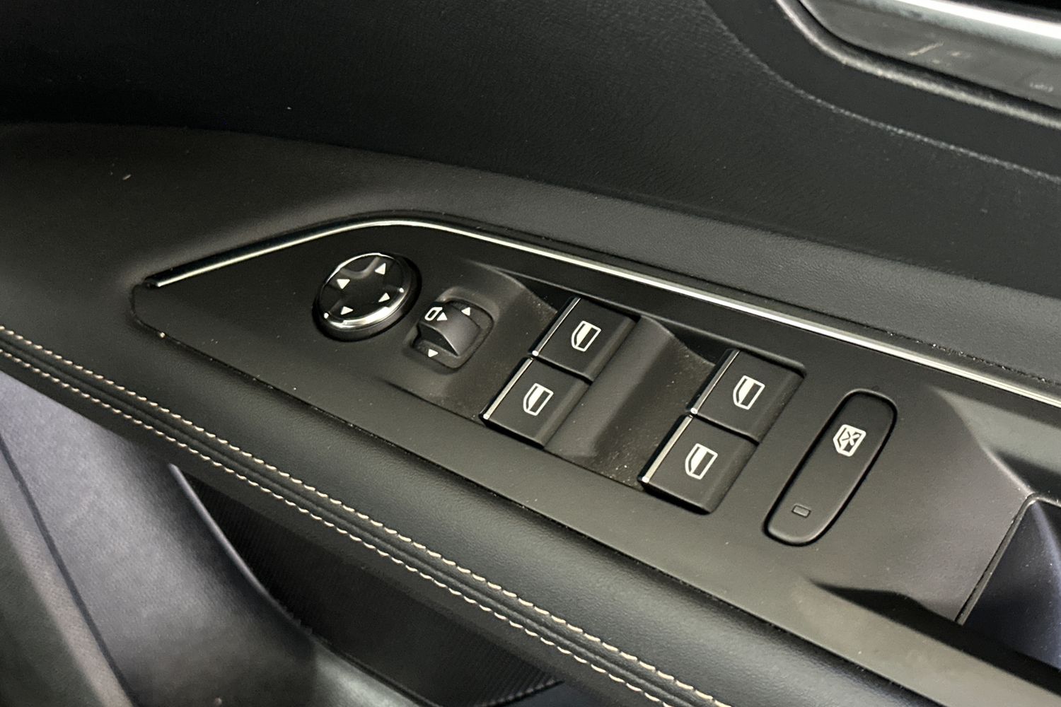 Used Peugeot 3008 2022 for sale - 76358386: Photo 24