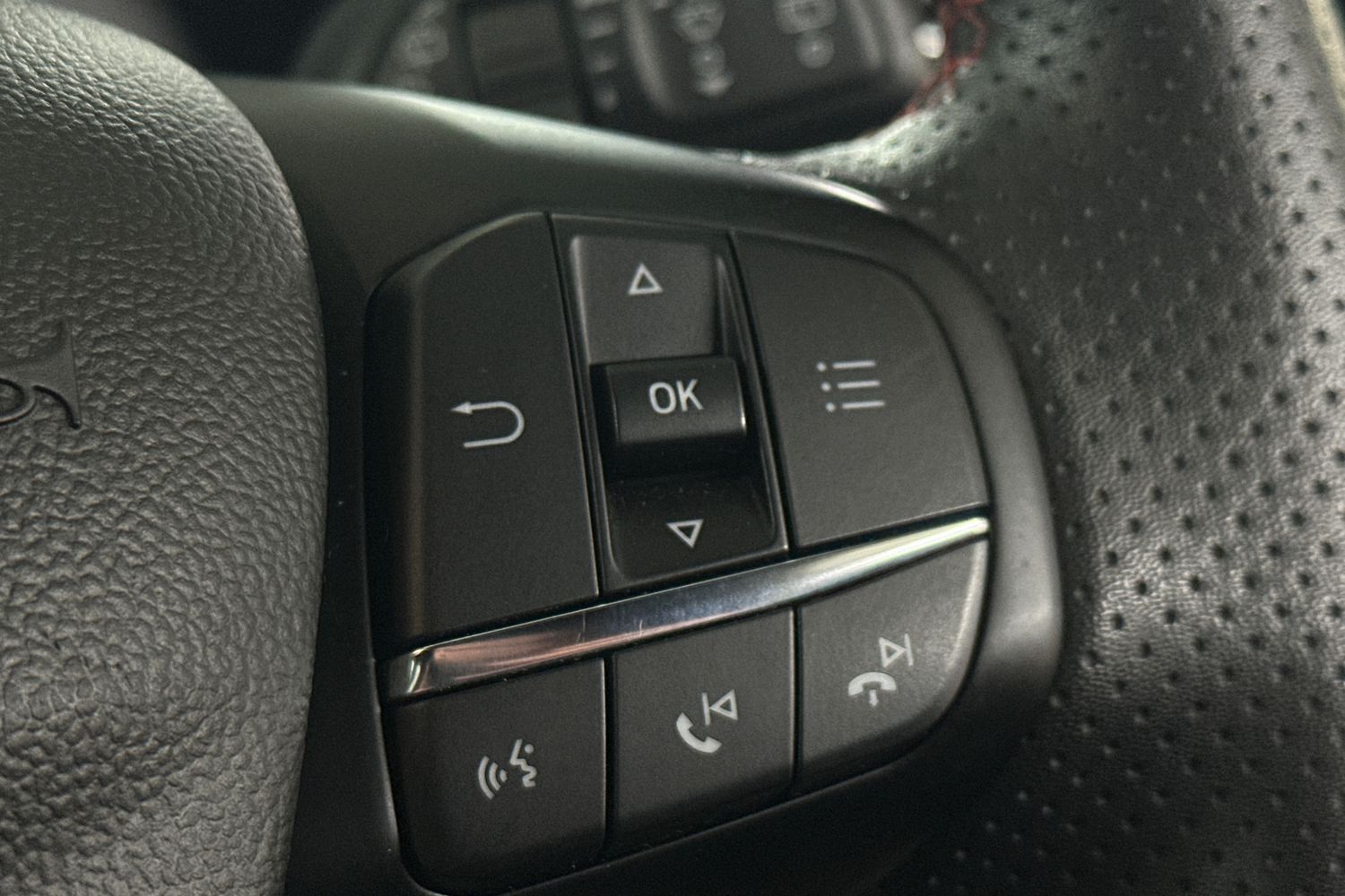 Used Ford Focus 2023 for sale - 76643268: Photo 19