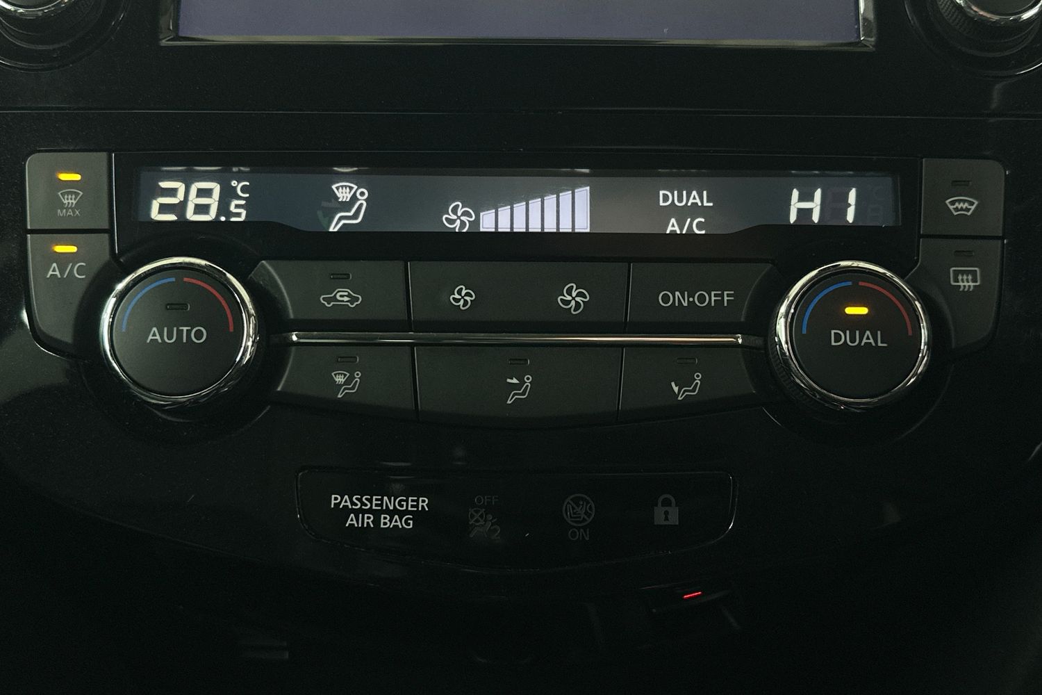 Used Nissan Qashqai 2018 for sale - 76532112: Photo 33