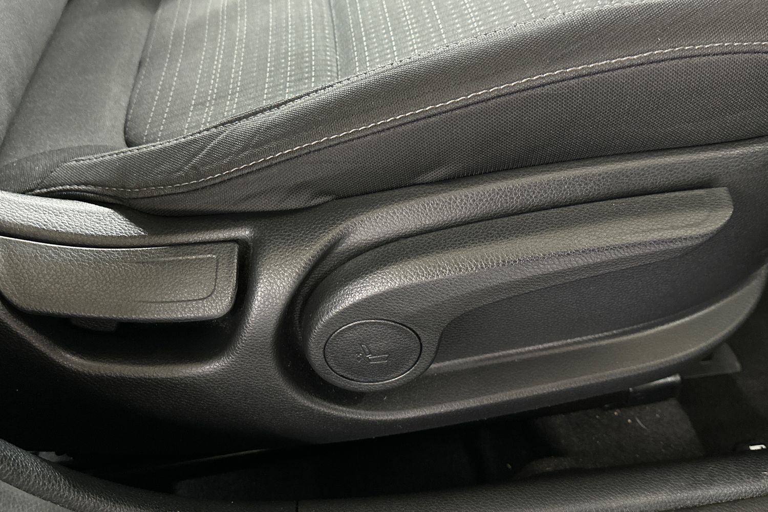 Used Kia Stonic 2022 for sale - 76740992: Photo 35