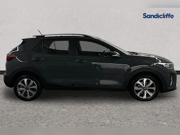 Used Kia Stonic 2022 for sale - 76740992: Photo