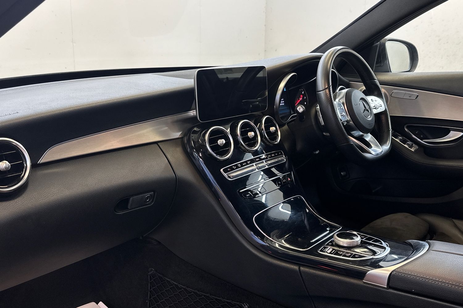 Used Mercedes-Benz C Class 2019 for sale - 77535824: Photo 12