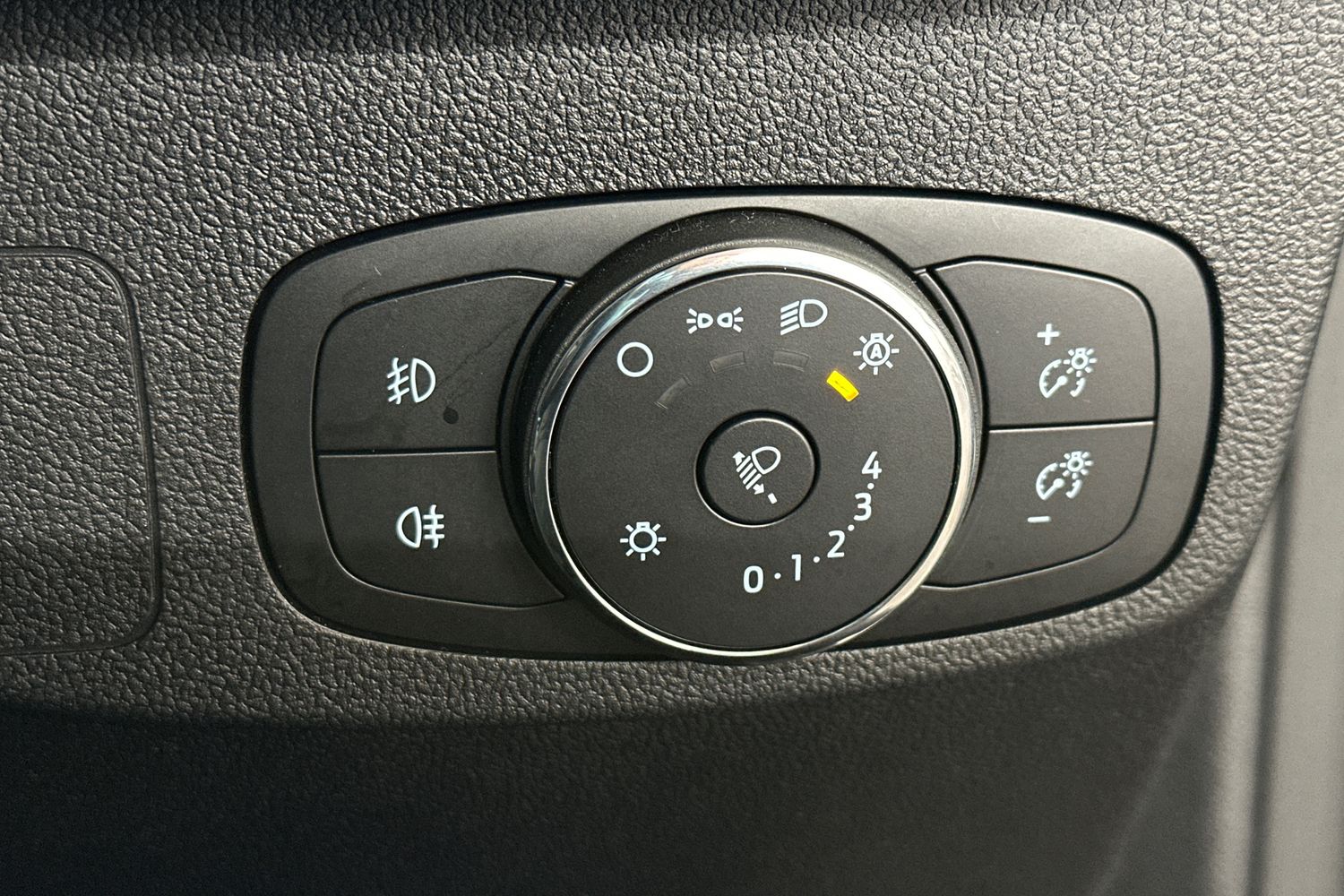 Used Ford Focus 2023 for sale - 75987884: Photo 19
