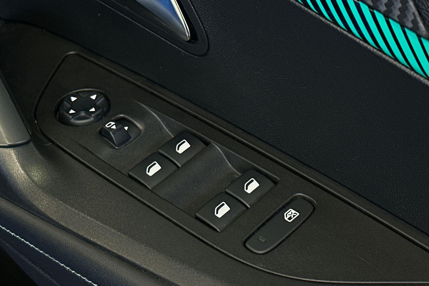 Used Peugeot 2008 2021 for sale - 77836729: Photo 23