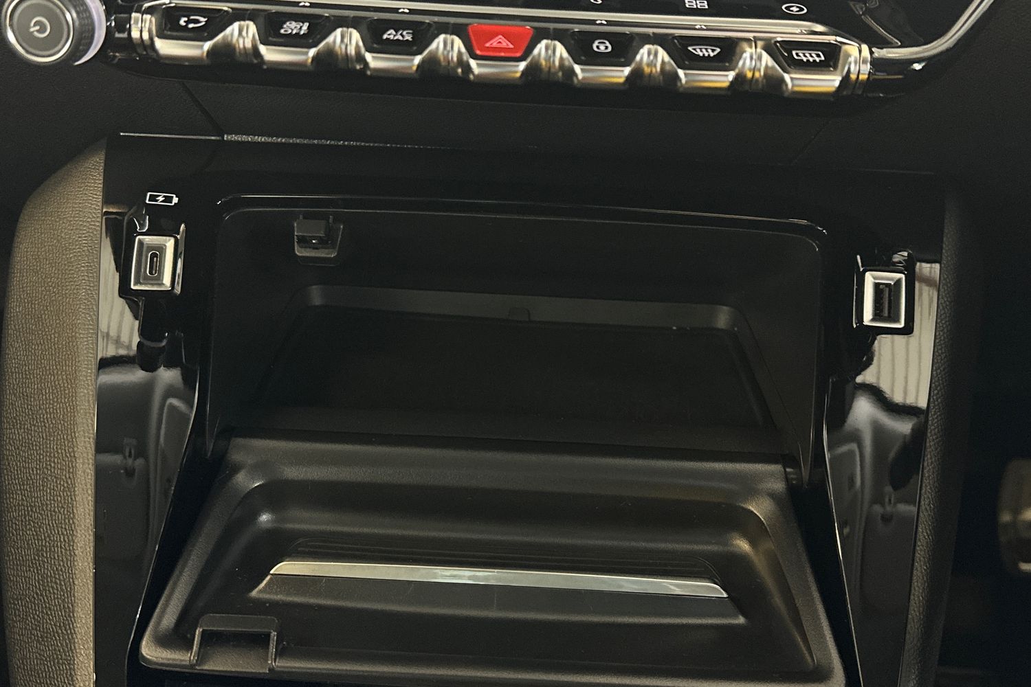 Used Peugeot 2008 2021 for sale - 77836729: Photo 38