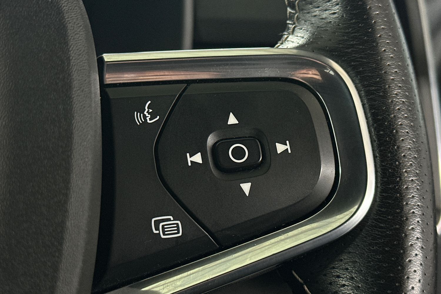 Used Volvo XC40 2020 for sale - 76725542: Photo 21