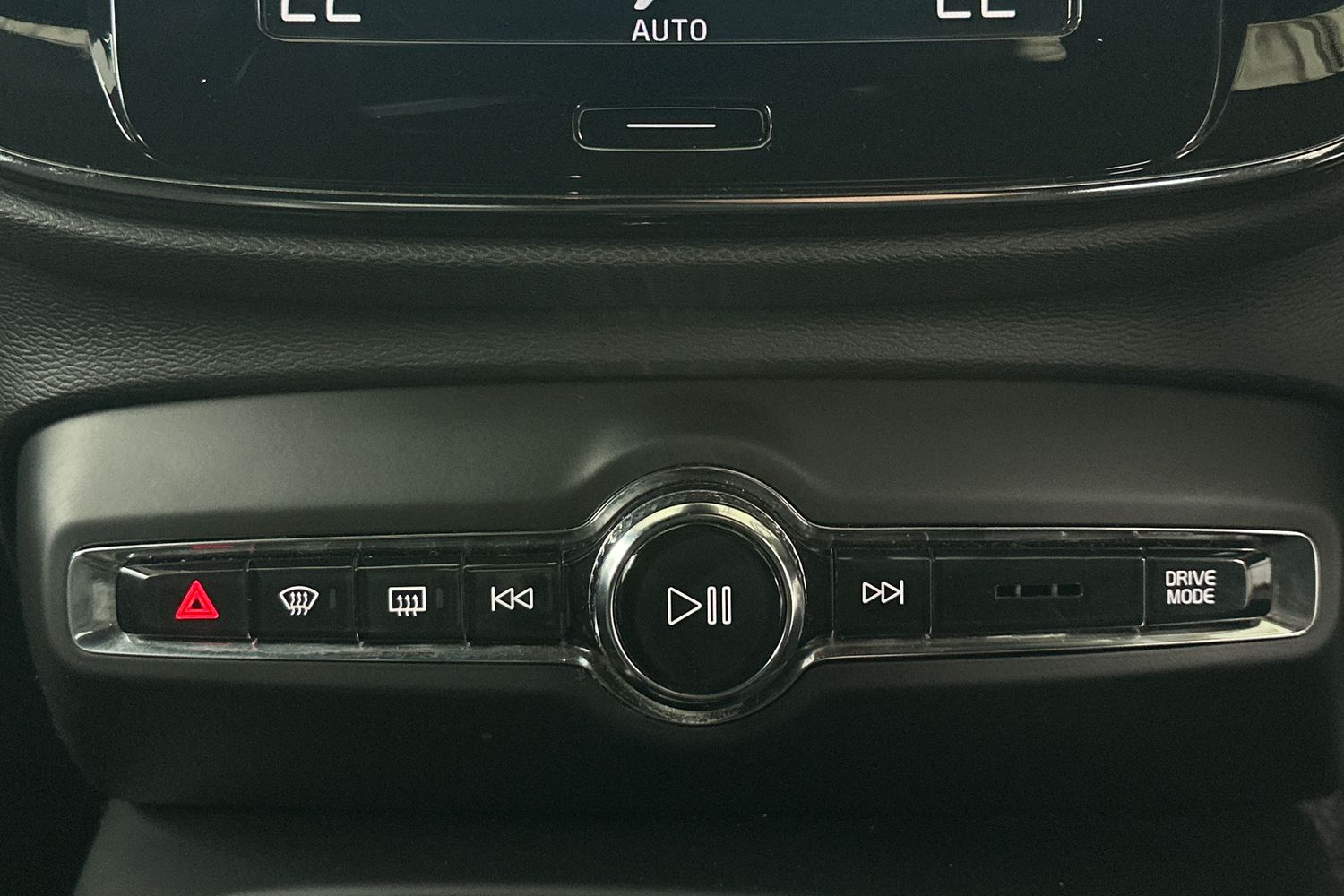 Used Volvo XC40 2020 for sale - 76725542: Photo 32