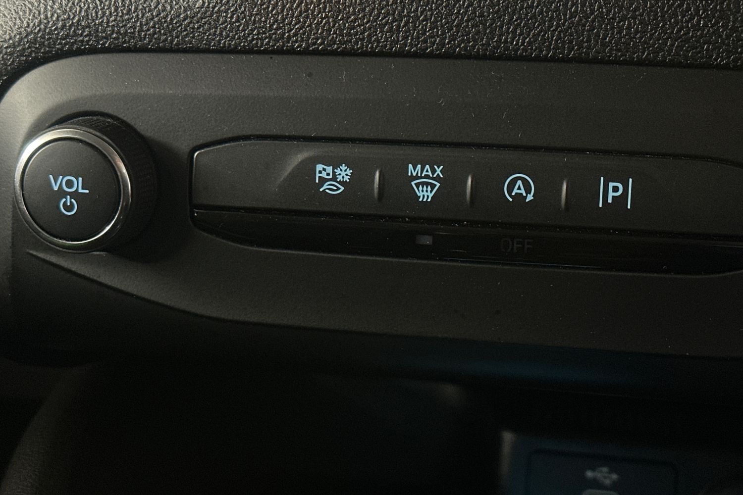 Used Ford Focus 2023 for sale - 76041144: Photo 30