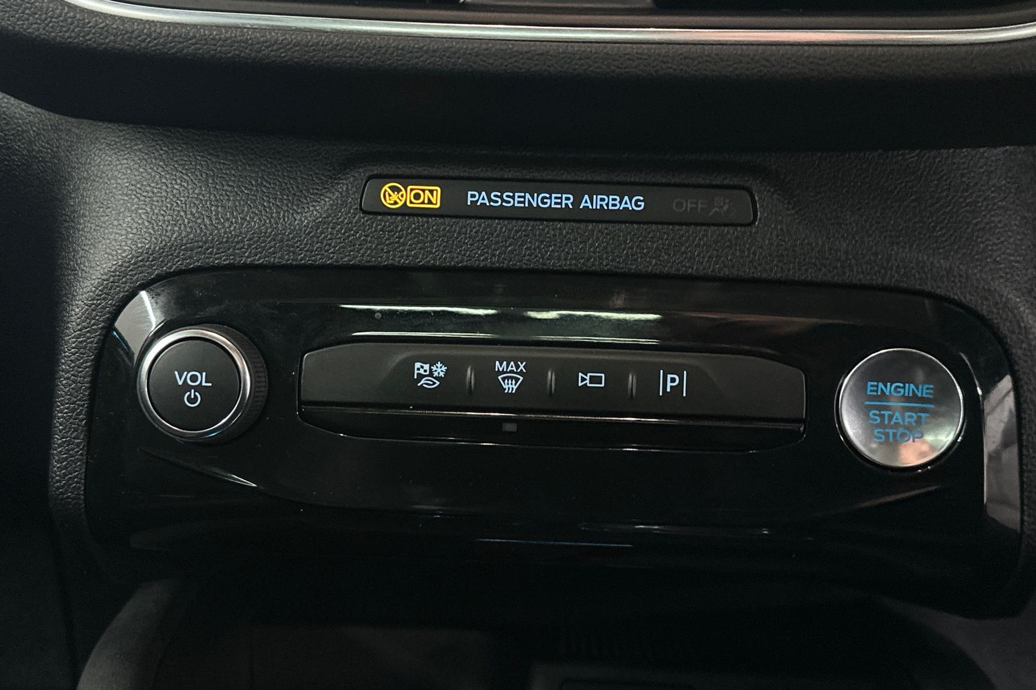 Used Ford Kuga 2025 for sale - 76719980: Photo 26