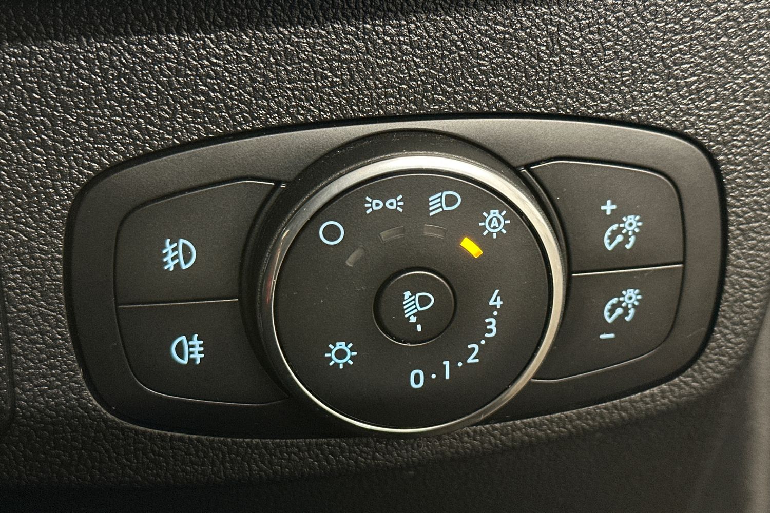 Used Ford Focus 2022 for sale - 76403106: Photo 21