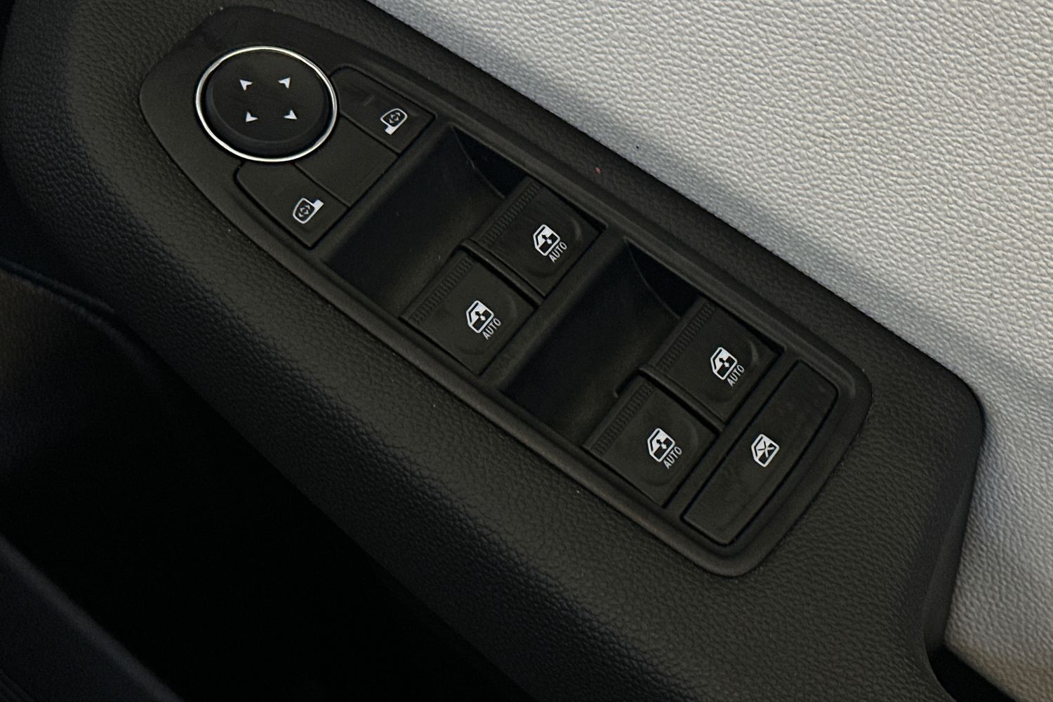 Used Renault Clio 2022 for sale - 76736316: Photo 18