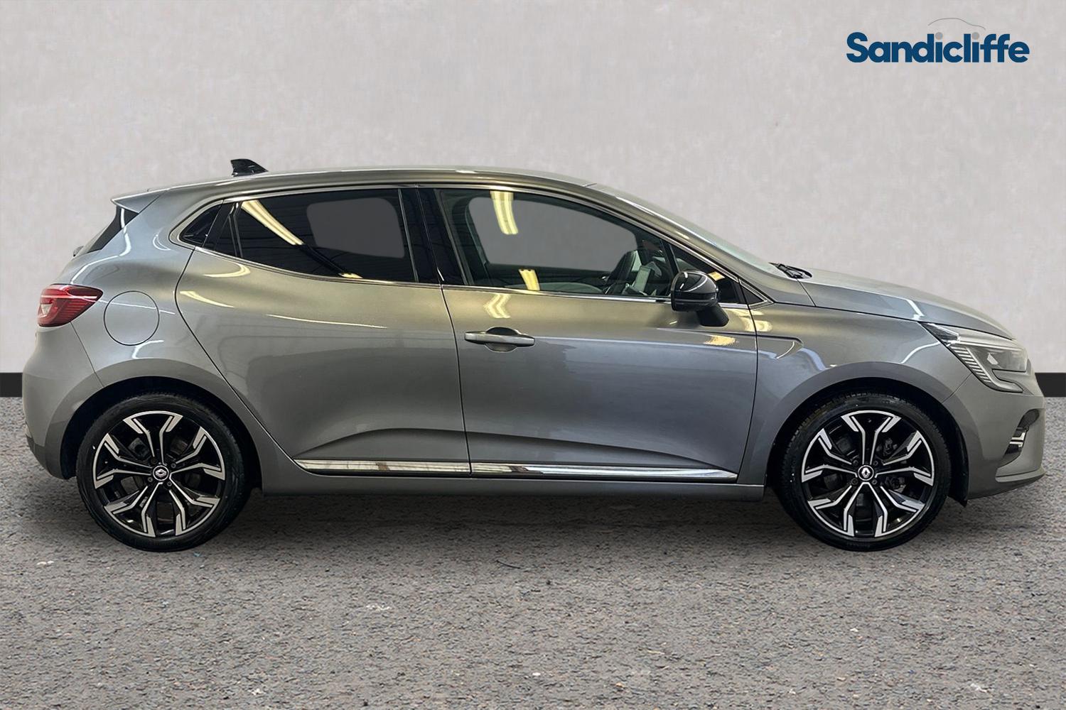 Used Renault Clio 2022 for sale - 76736316: Photo 3