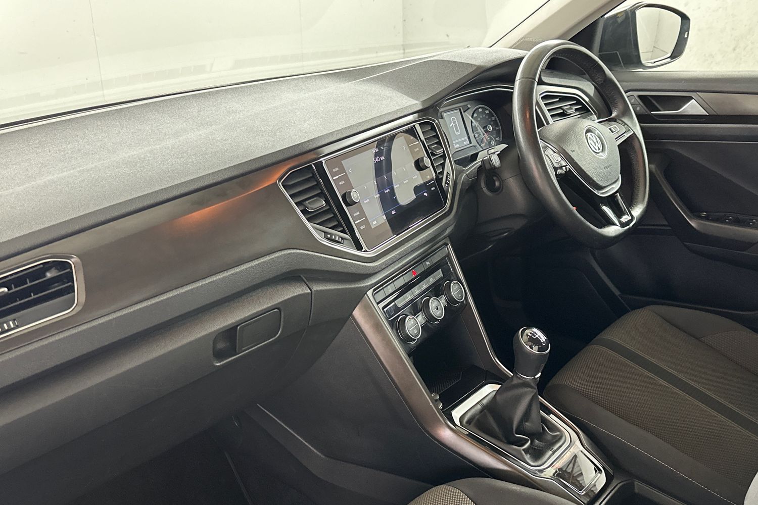 Used Volkswagen T-Roc 2019 for sale - 76413201: Photo 14