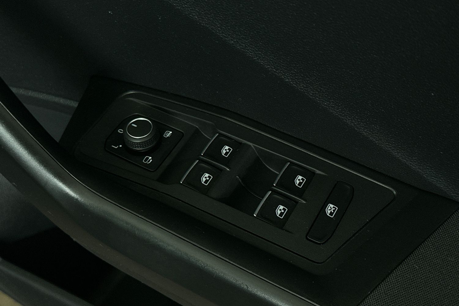 Used Volkswagen T-Roc 2019 for sale - 76413201: Photo 19