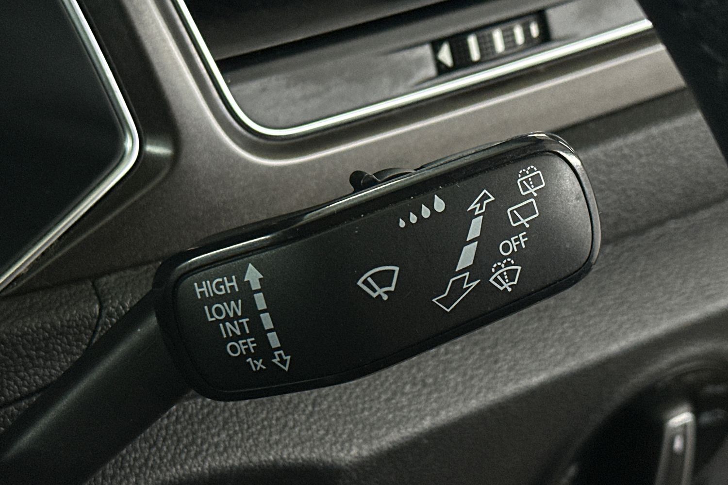 Used Volkswagen T-Roc 2019 for sale - 76413201: Photo 23