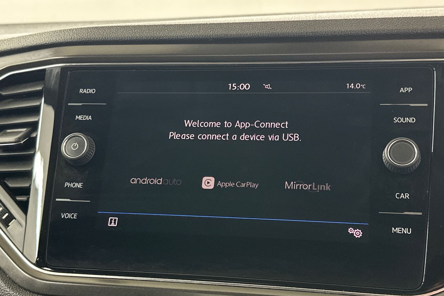 Used Volkswagen T-Roc 2019 for sale - 76413201: Photo 28