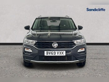 Used Volkswagen T-Roc 2019 for sale - 76413201: Photo