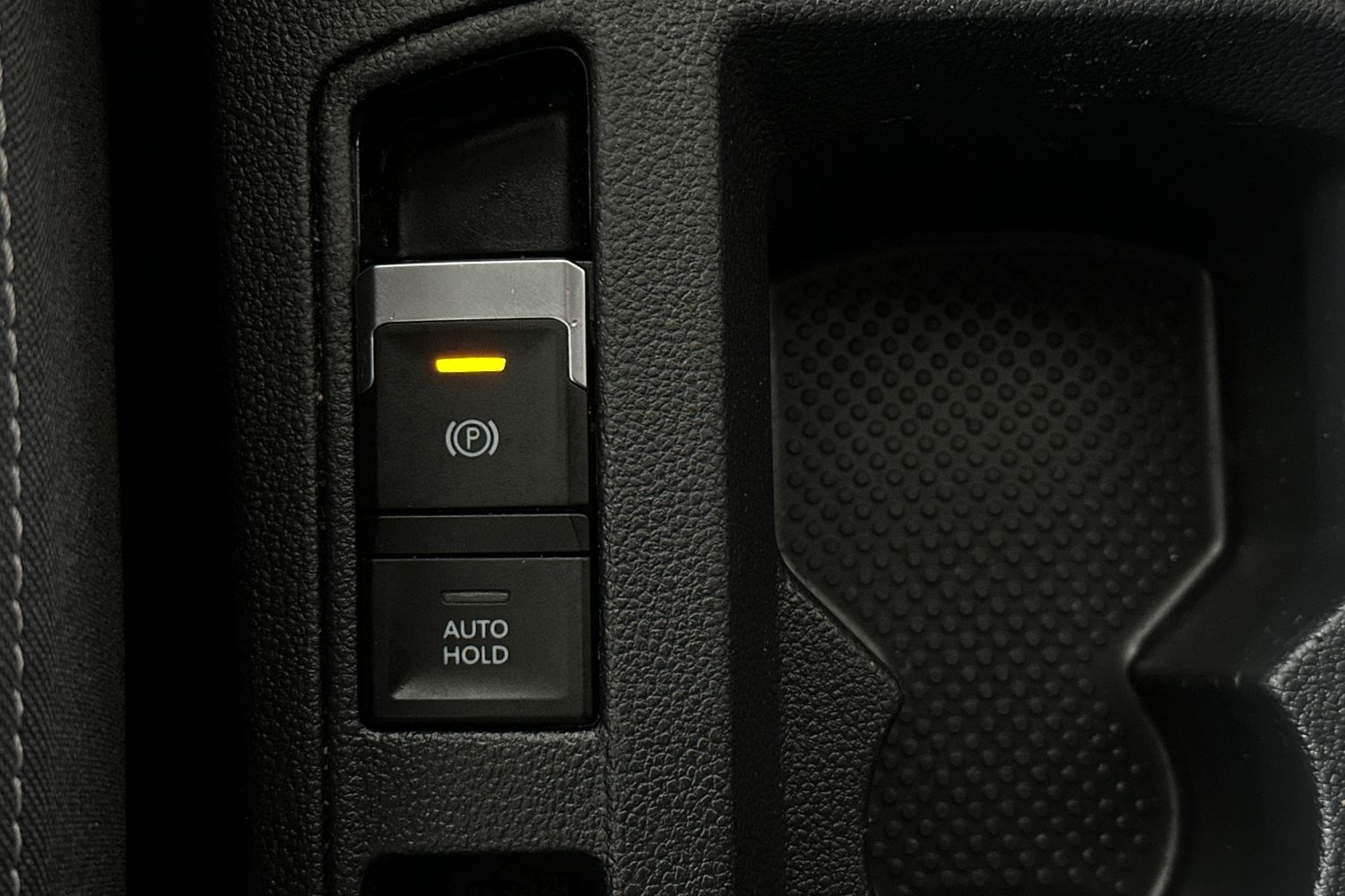 Used Volkswagen T-Roc 2019 for sale - 76413201: Photo 32