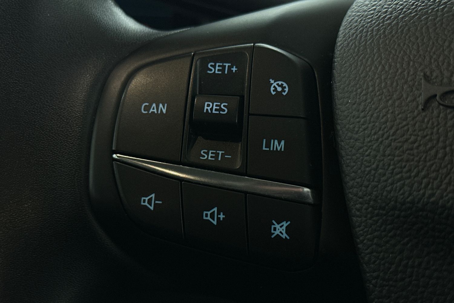 Used Ford Focus 2023 for sale - 76536533: Photo 25