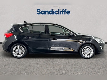 Used Ford Focus 2019 for sale - 76037118: Photo 3