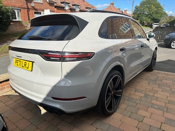 Used Porsche Cayenne 2021 for sale - 75751517: Photo