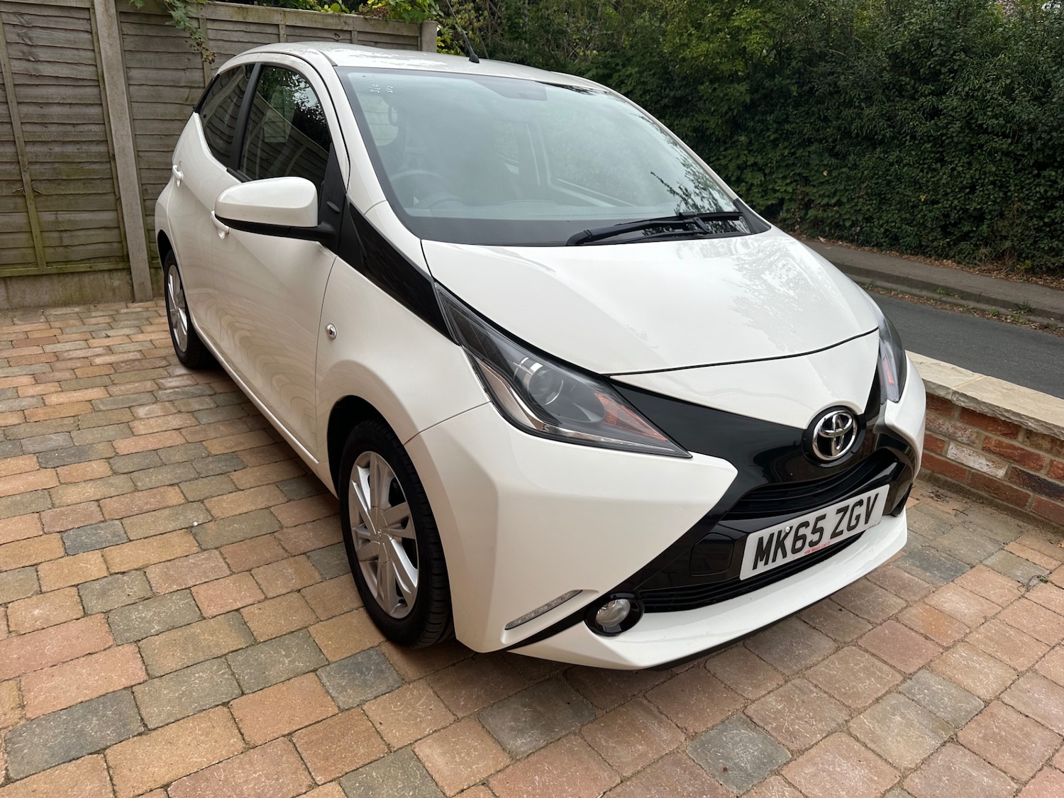 Used Toyota AYGO 2015 for sale - 76477814: Photo 1