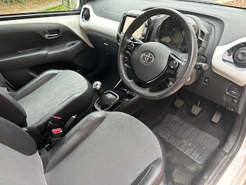 Used Toyota AYGO 2015 for sale - 76477814: Photo