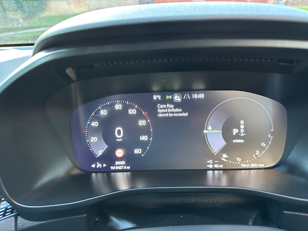 Used Volvo XC40 2021 for sale - 74010420: Photo 8