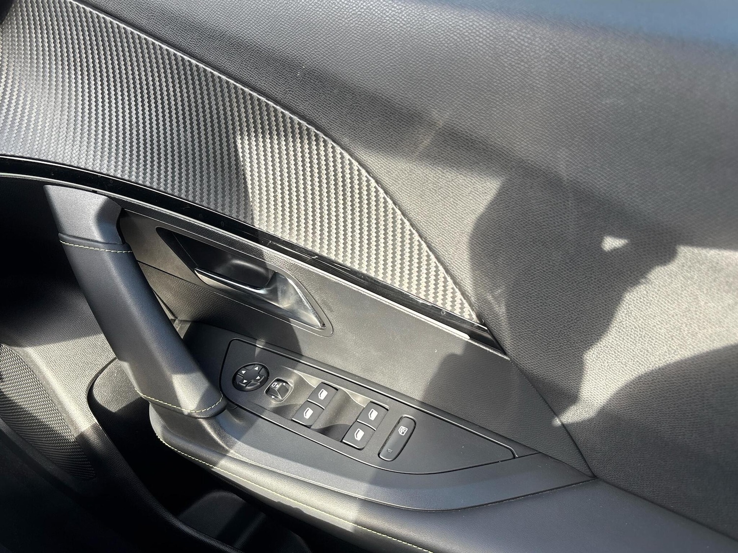 Used Peugeot 2008 2023 for sale - 76675492: Photo 21