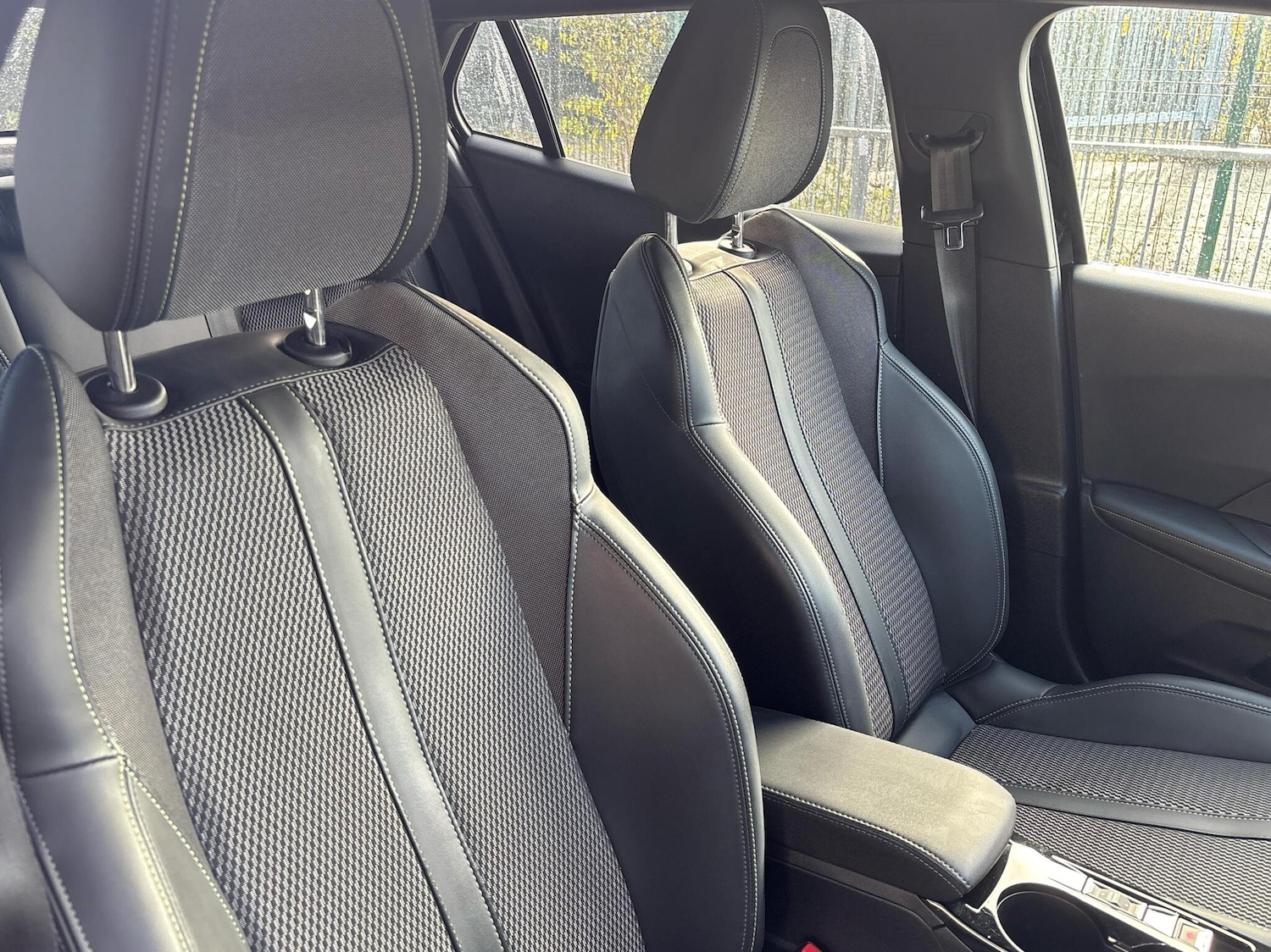 Used Peugeot 2008 2023 for sale - 76675492: Photo 24