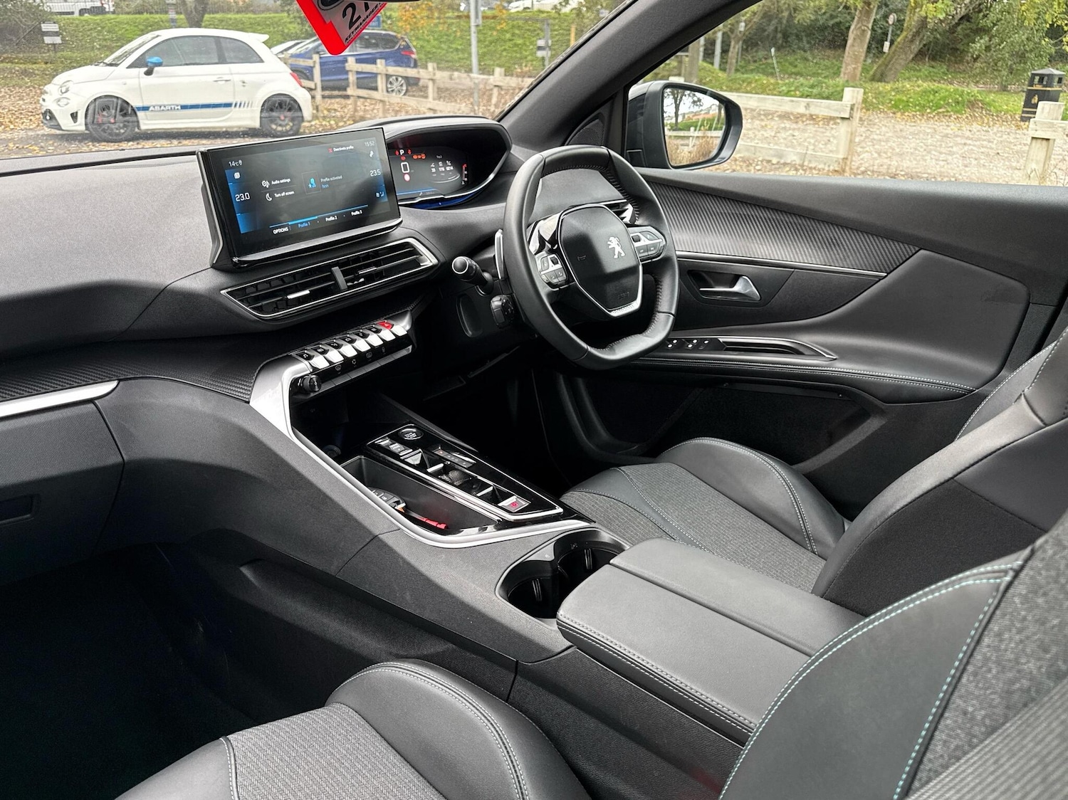 Used Peugeot 5008 2023 for sale - 76677028: Photo 2