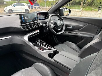 Used Peugeot 5008 2023 for sale - 76677028: Photo