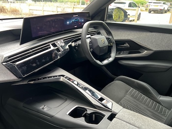 Used Peugeot 3008 2024 for sale - 76677848: Photo