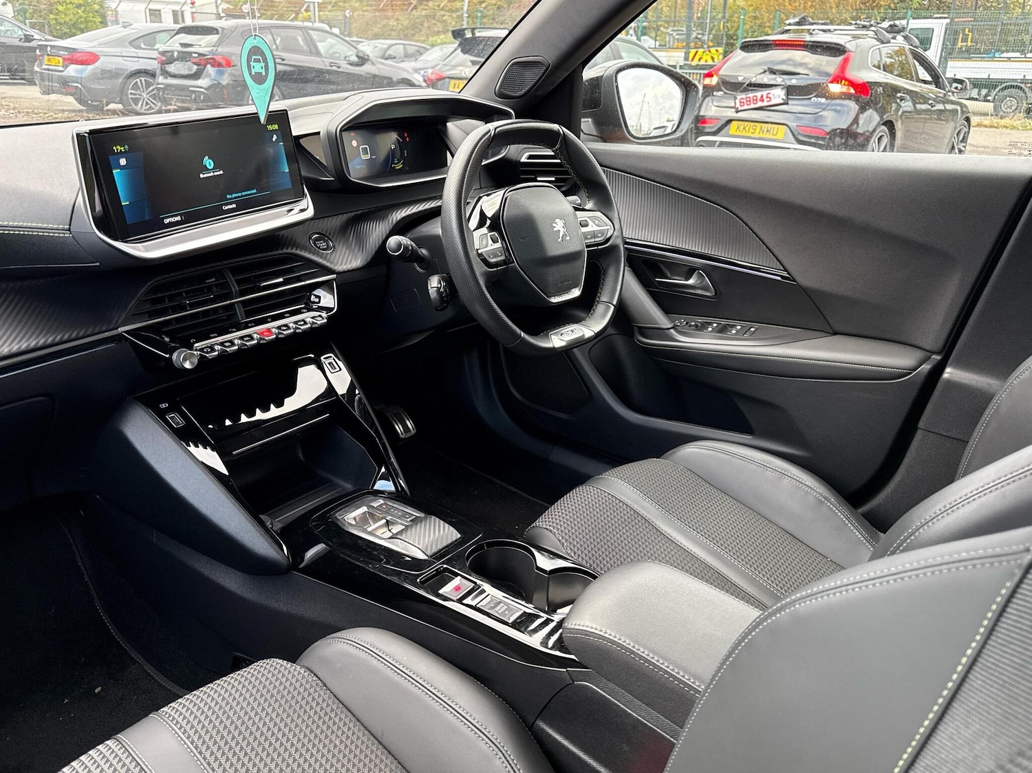 Used Peugeot 2008 2023 for sale - 76675831: Photo 2