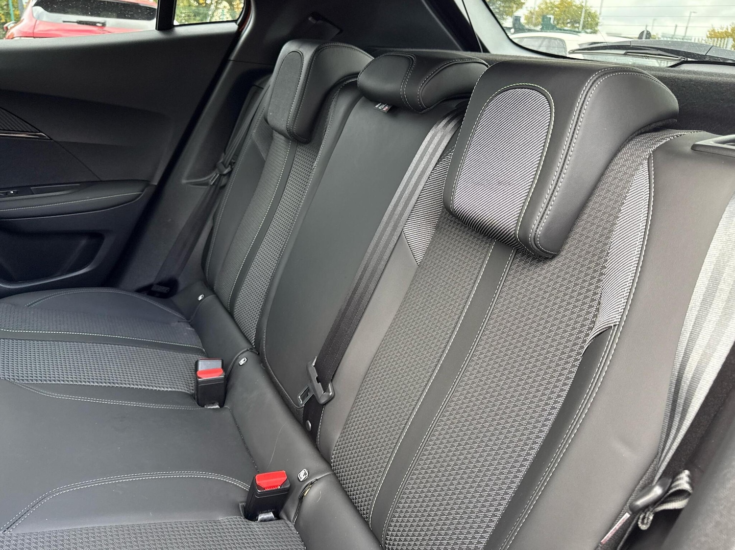 Used Peugeot 2008 2023 for sale - 76675831: Photo 6