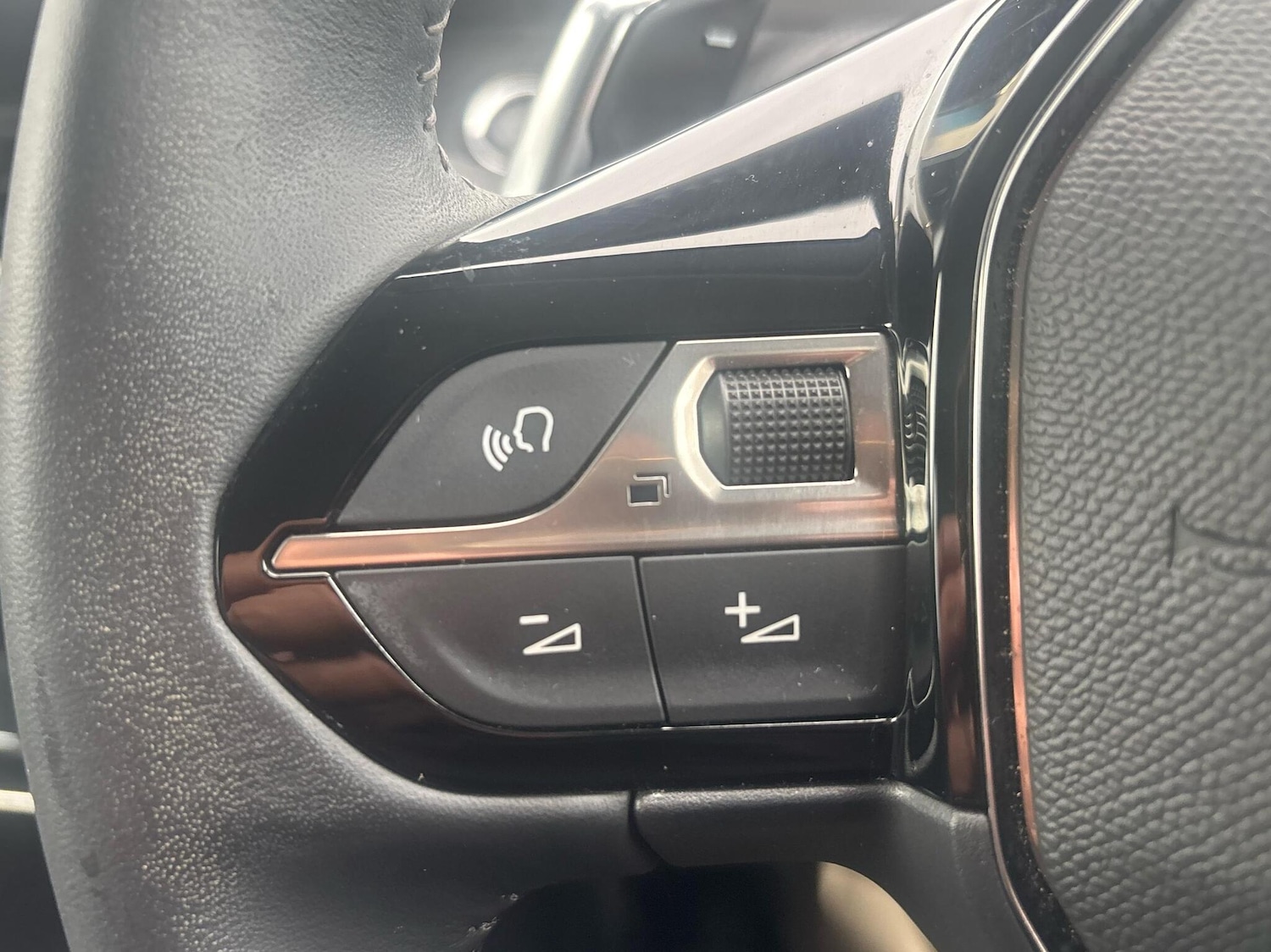 Used Peugeot 208 2021 for sale - 76681360: Photo 14