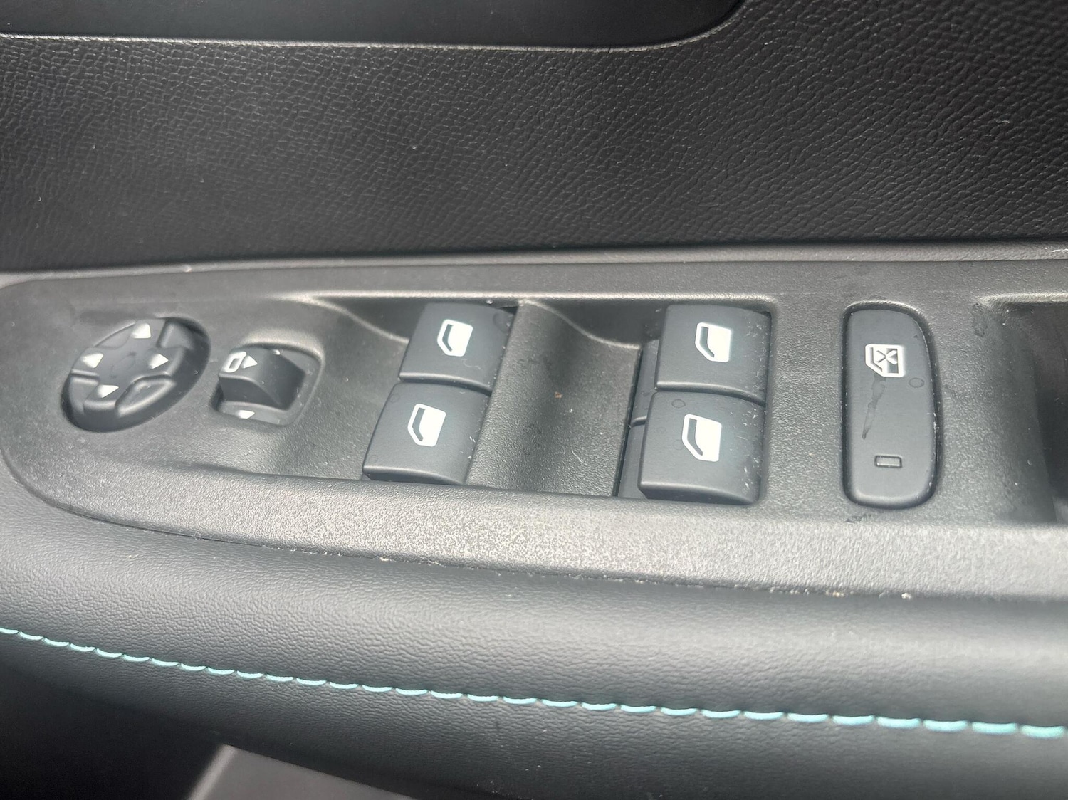 Used Peugeot 208 2021 for sale - 76681360: Photo 24