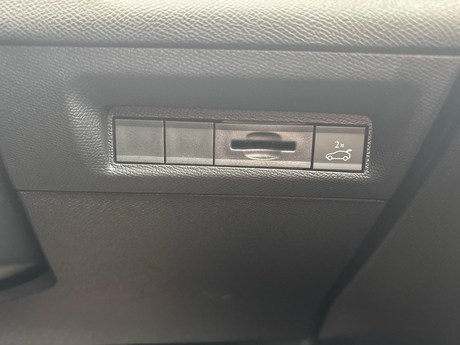 Used Peugeot 408 2025 for sale - 76680010: Photo 21