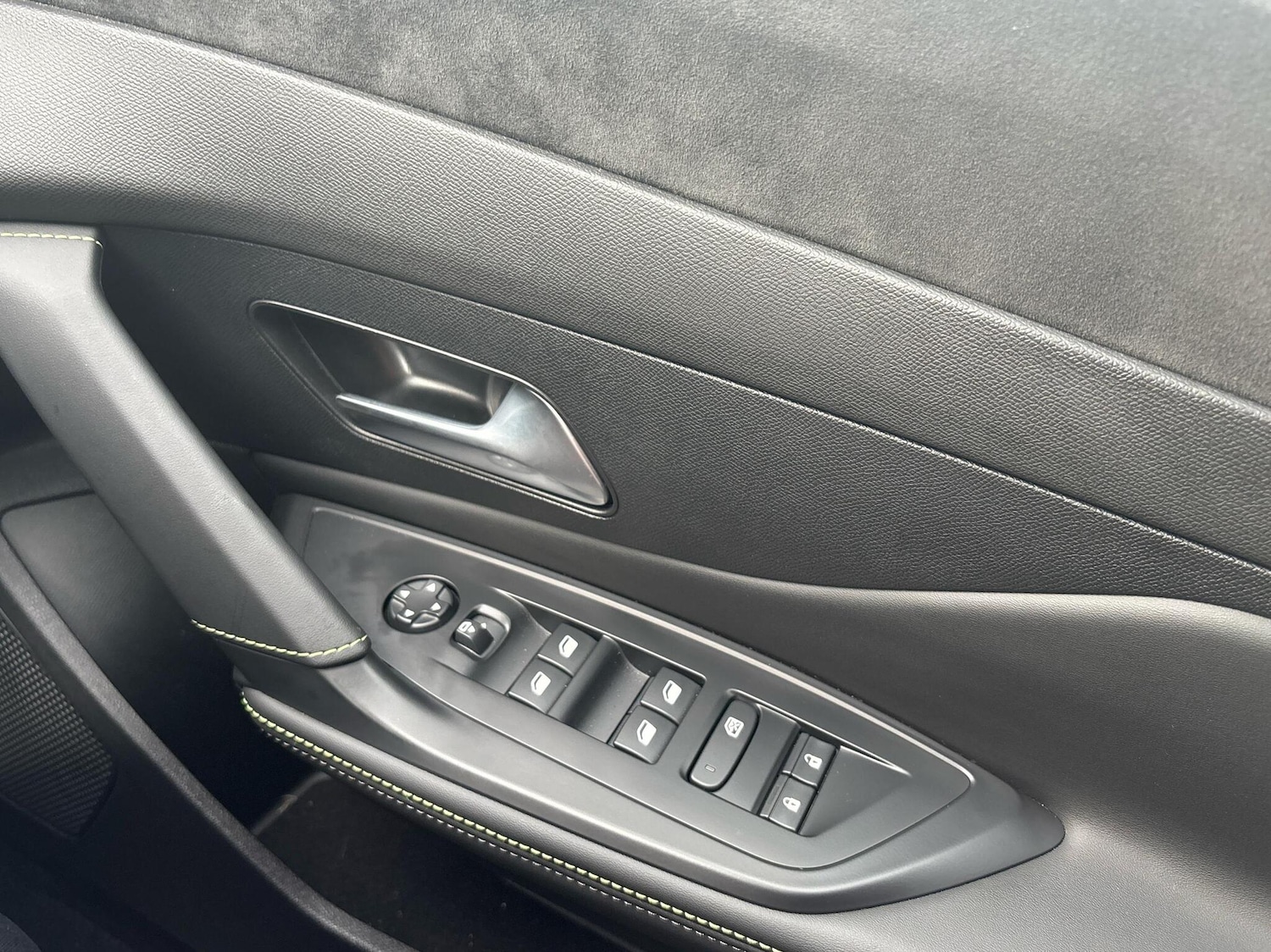 Used Peugeot 408 2025 for sale - 76680010: Photo 22