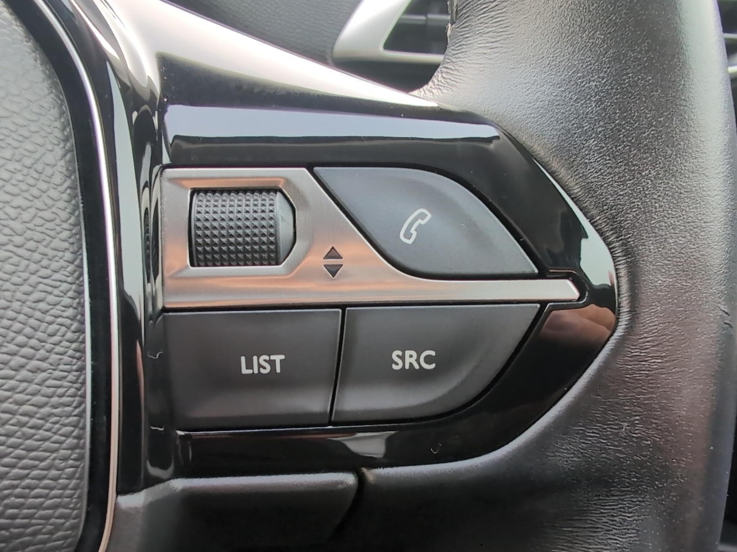 Used Peugeot 3008 2021 for sale - 77340200: Photo 25