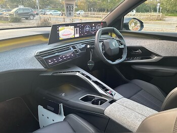 Used Peugeot 5008 2025 for sale - 76679591: Photo