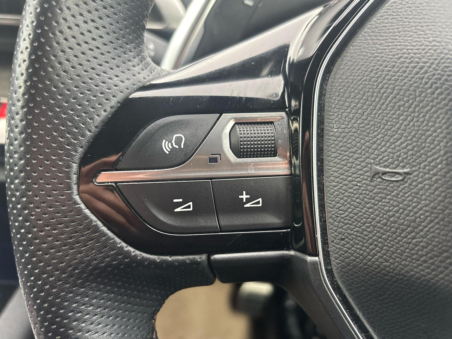 Used Peugeot 5008 2023 for sale - 76676354: Photo 23